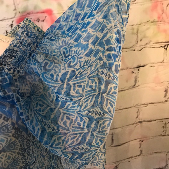 Allen B. Semi sheer blouse with flutter sleeves - Picture 3 of 5